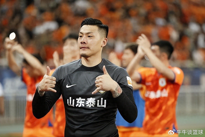 山东泰山队前三轮表现起伏 瓦科状态低迷年轻球