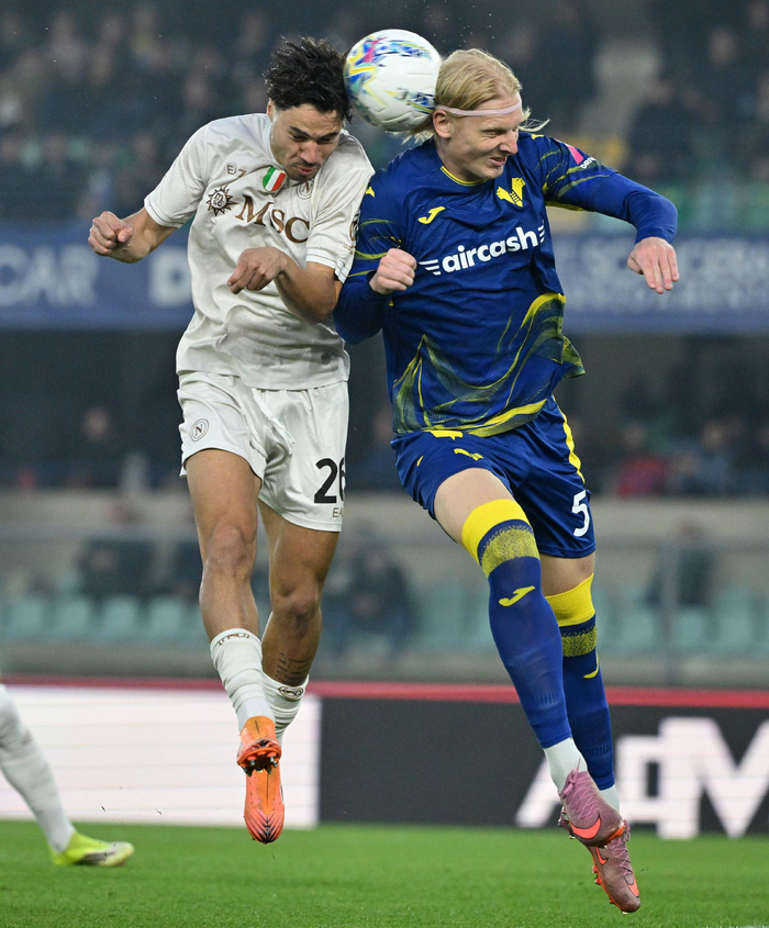 米兰0-1那不勒斯，争冠梦碎战术保守与更衣室裂