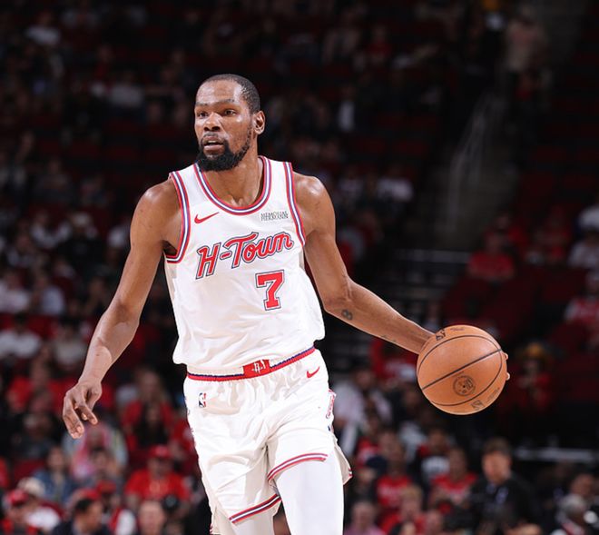 马刺大胜勇士登顶西部第二 掘金爵士鏖战掘金登