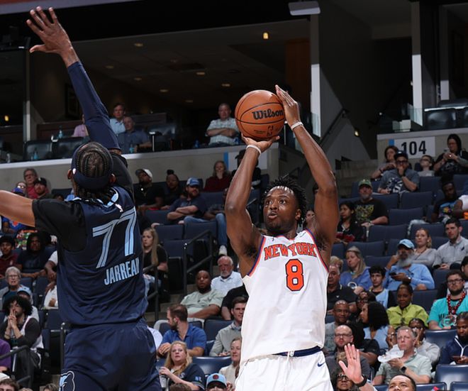 马刺大胜勇士登顶西部第二 掘金爵士鏖战掘金登