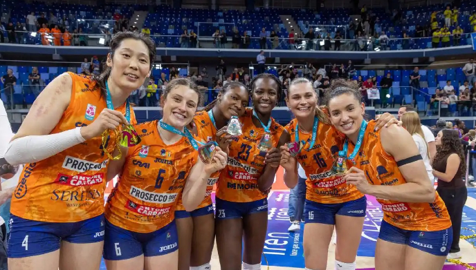 朱婷助科内利亚诺斩获意甲第9冠