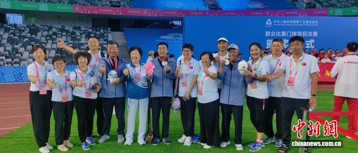 黑龙江队在第十五届全运会群众门球男子双打中
